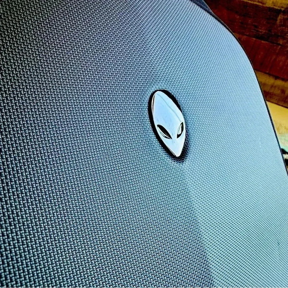 NWOT Mobile Edge Alienware Vindicator 2.0 Backpack for 15.6" Laptops - Picture 14 of 14